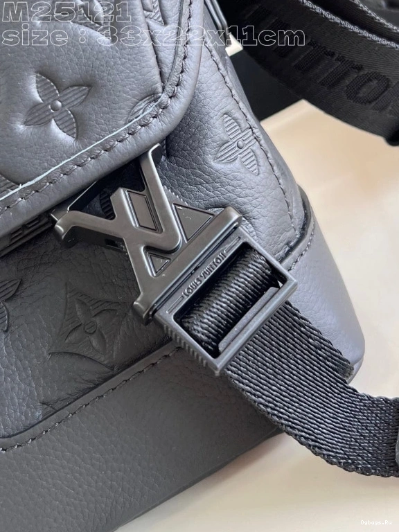 Messenger PM-33*22.5*11CM LOUIS VUITTON Voyager 0124